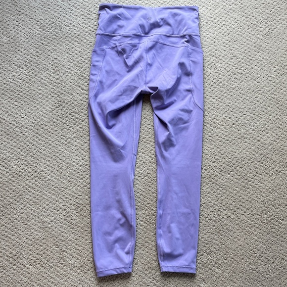 Athleta Ultimate Stash 7/8 tight Purple Leggings women’s small yoga pockets NWOT - Picture 7 of 9